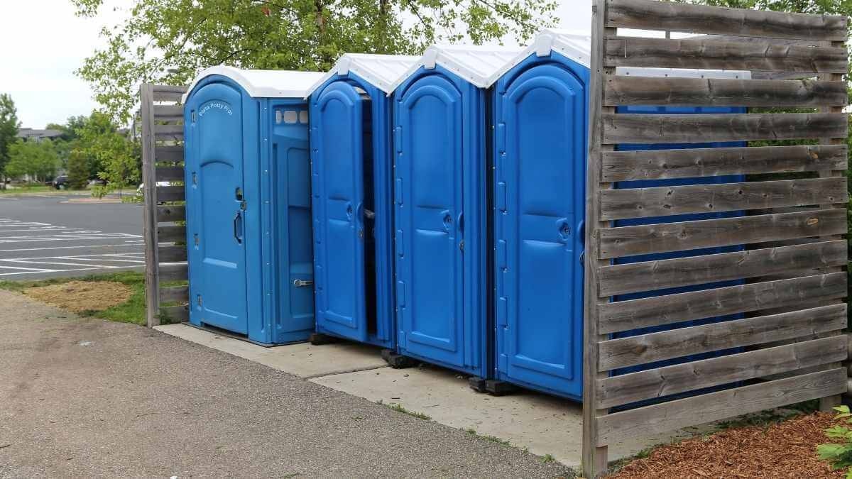 Porta Potty Rental Pros - Affordable Porta Potty Solutions in Henryetta, OK, 74437